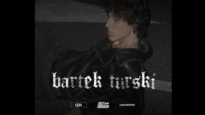 Plakat promujący koncert bartka turskiego. Jest na nim wizerunek artysty, jego nazwa oraz logo Live Nation.