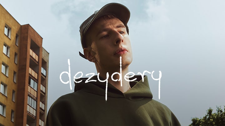 Zdjęcie promujące trasę dezydery, zawierające wizerunek muzyka i jego nazwę.