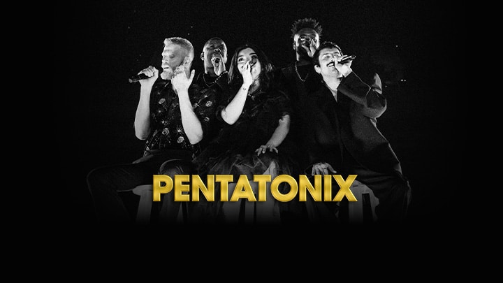 Grafika promująca koncert zespołu Pentatonix z wizerunkiem zespołu na czarnym tle.
